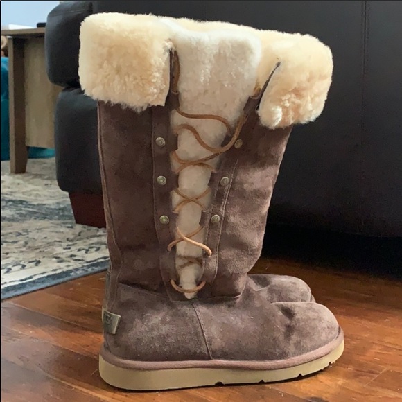 UGG Shoes - UGG women’s boots size 6